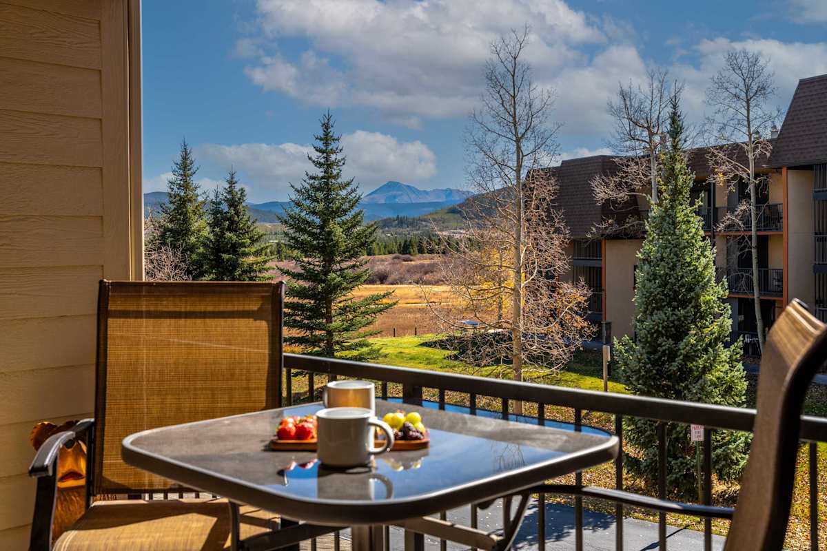 【Balcony】Morning coffee over Lake Dillon — Grays & Torreys in the distance