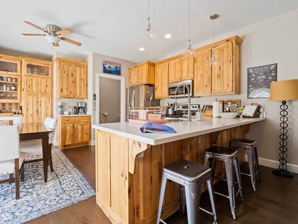 【Kitchen】Remodeled and full-size — guests call it "pristine"