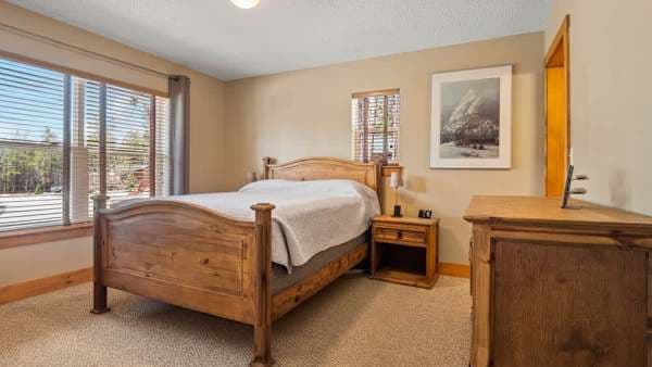 Queen Bedroom