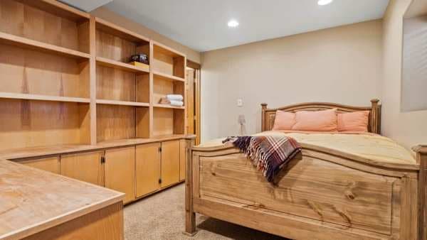 3rd Queen Bedroom