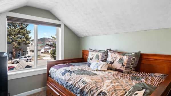 【Upstairs Room】Upstairs Twin Bed — Sloped Ceiling, Third Sleep Spot