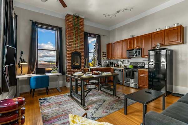 【Kitchen】 Fully stocked for real cooking — coffee gear, full fridge, oven, range, kettle