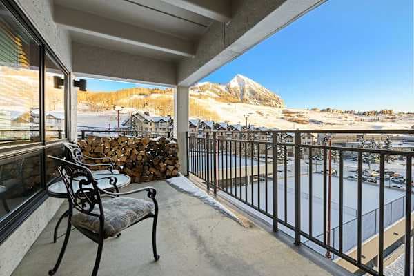 【Balcony】South-facing balcony with direct Mt Crested Butte peak views — morning coffee spot