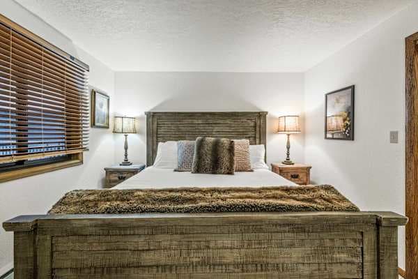 【Bedroom 2 — Second King】King bed + en-suite bath — no bathroom negotiations