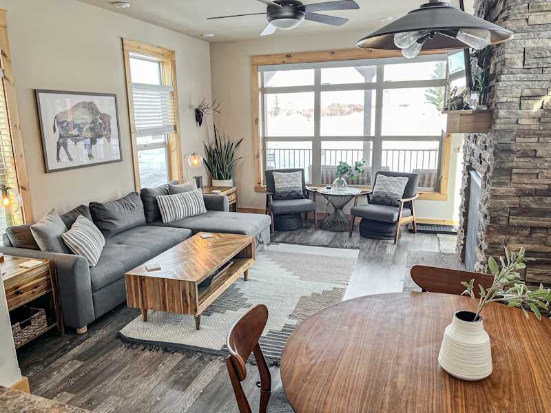 Edgewater Cabin on the Fraser River