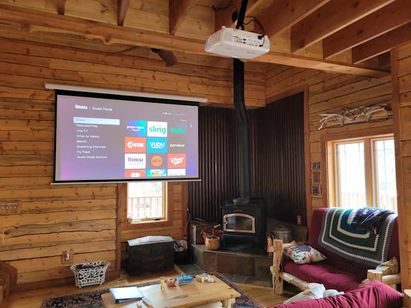 3BR Cabin Escape w/ Deck Twin Lakes Mountain View