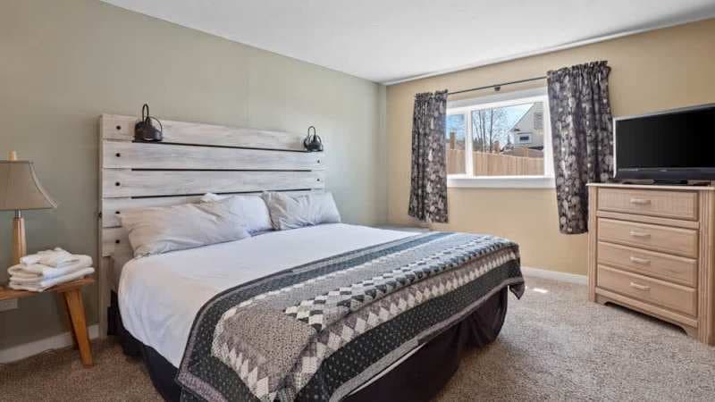 Mom's House — 3BR Leadville Home with Hot Tub