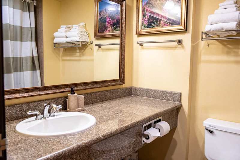 True 1BR | Walk to Lifts | Hot Tub | Dogs OK