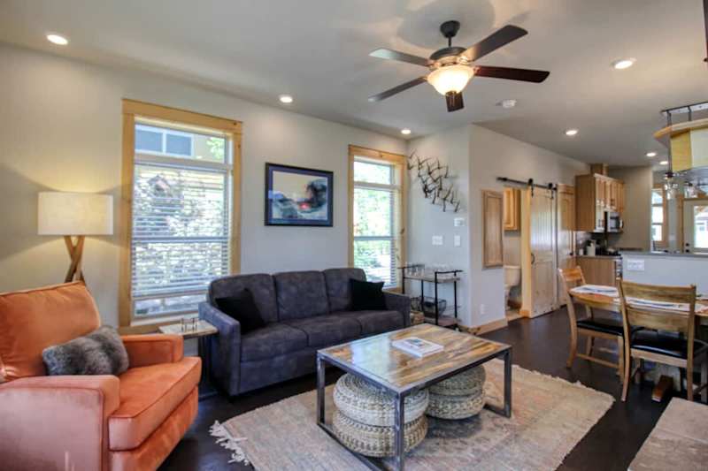 Edgewater 106 Riverfront Cabin