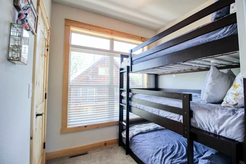 Edgewater 106 Riverfront Cabin
