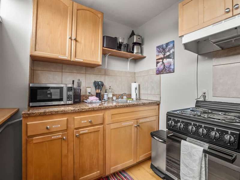 1BR Cozy Downtown Studio Condo: Hiking Nearby