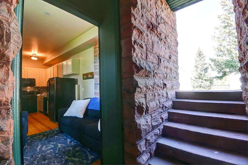 Chic 2BR: Near Downtown, Copper Mountain