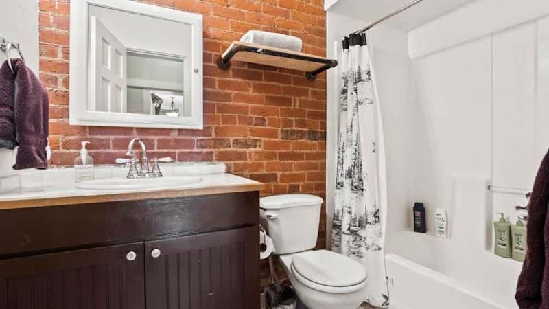 Papa's Place — Historic 1BR Unit in Downtown Leadville
