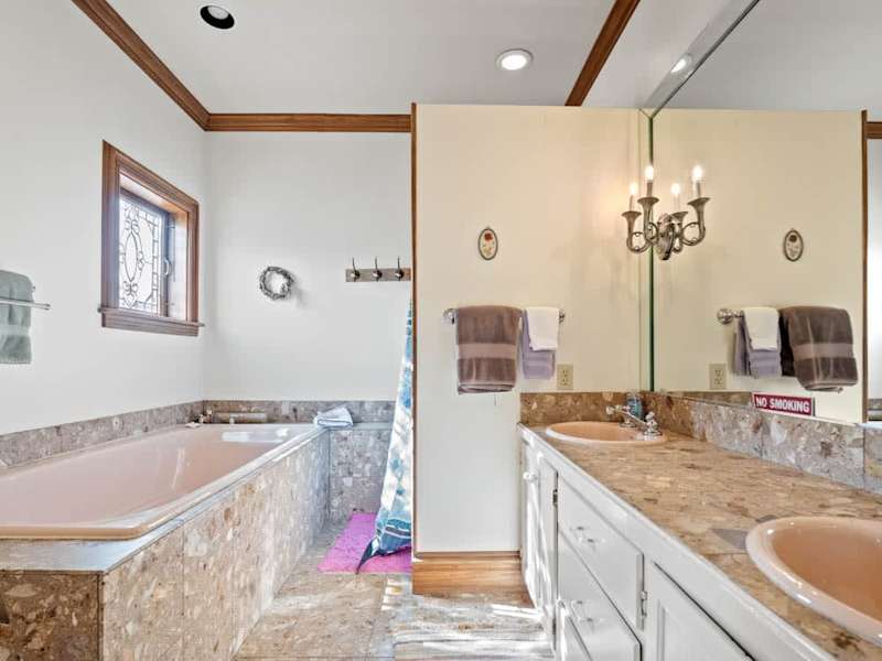 The Painted Lady — Historic Leadville 4BR