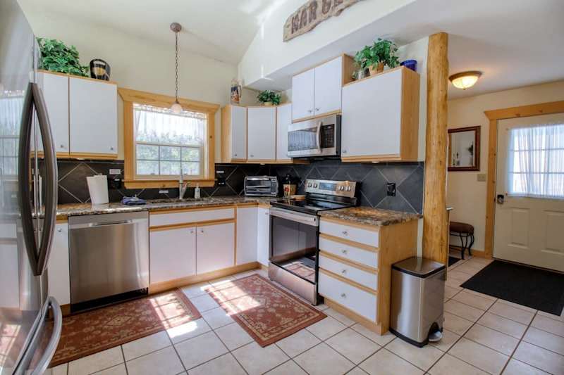2BR w/ Loft - Fireplace, BBQ, Horseshoe Pit