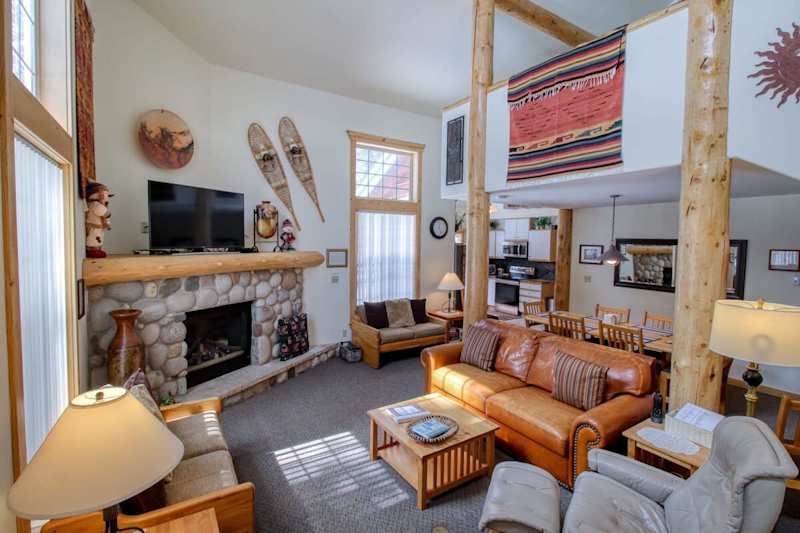 2BR w/ Loft - Fireplace, BBQ, Horseshoe Pit