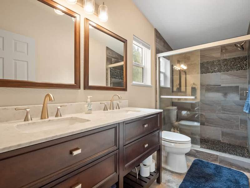 3BR Mountain View - Covered Patio - Pet Friendly