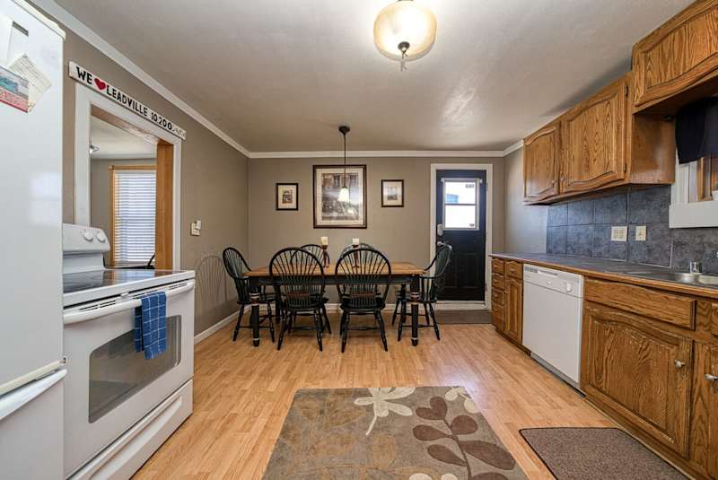 4BR - Pet Friendly, Near Cooper Mountain - 9 Guest