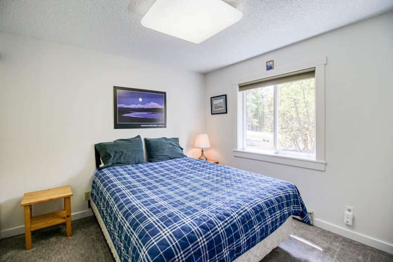 3BR Cozy Cabin - Tranquil Forest - Pet Friendly