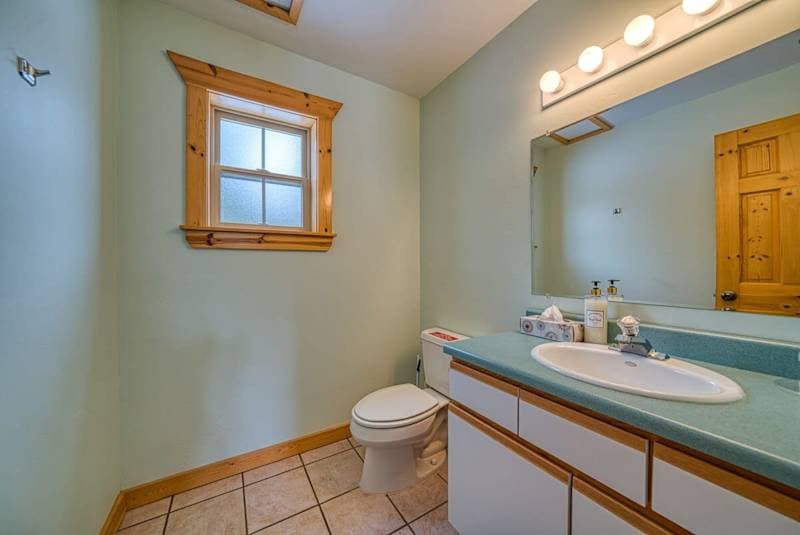 1BR w/ Loft Cabin: Fireplace & Mountain View