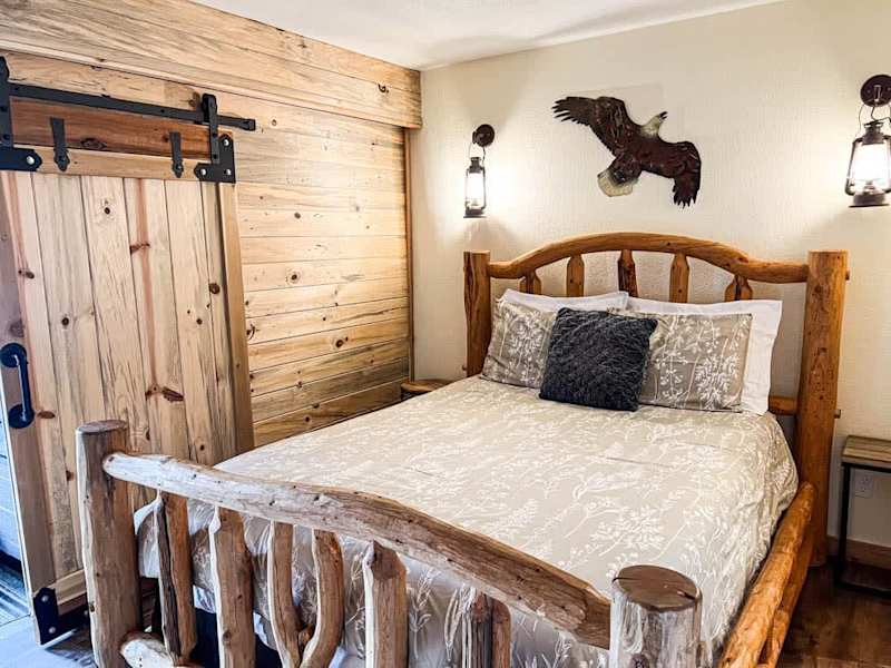 Mountainside 95 - Ski-In/Ski-Out, Private Hot Tub
