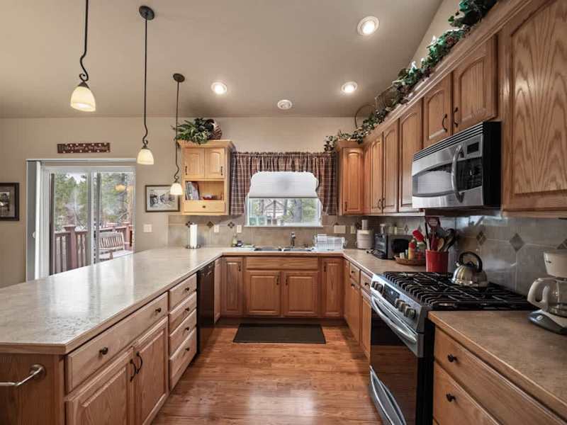 Lily Stargazer — Leadville 4BR Home with Game Room