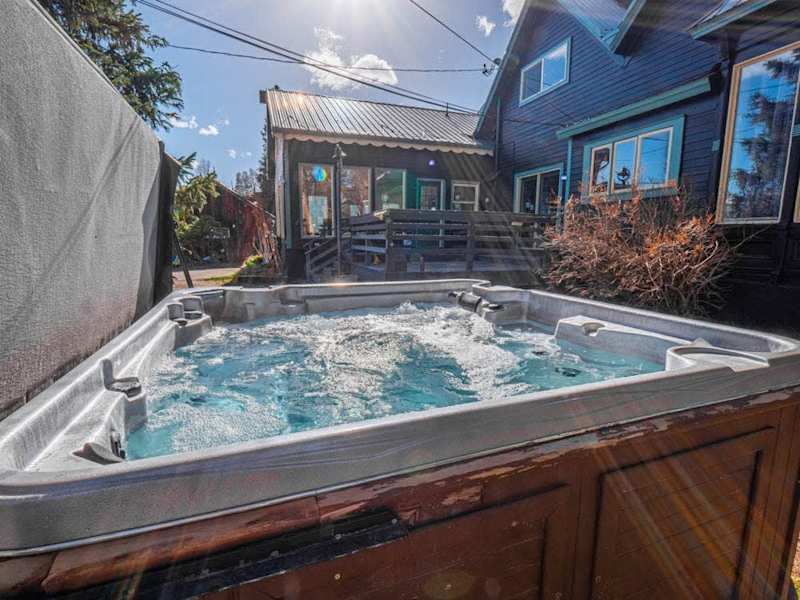 Mountain Hideaway — Arches King Suite, Leadville