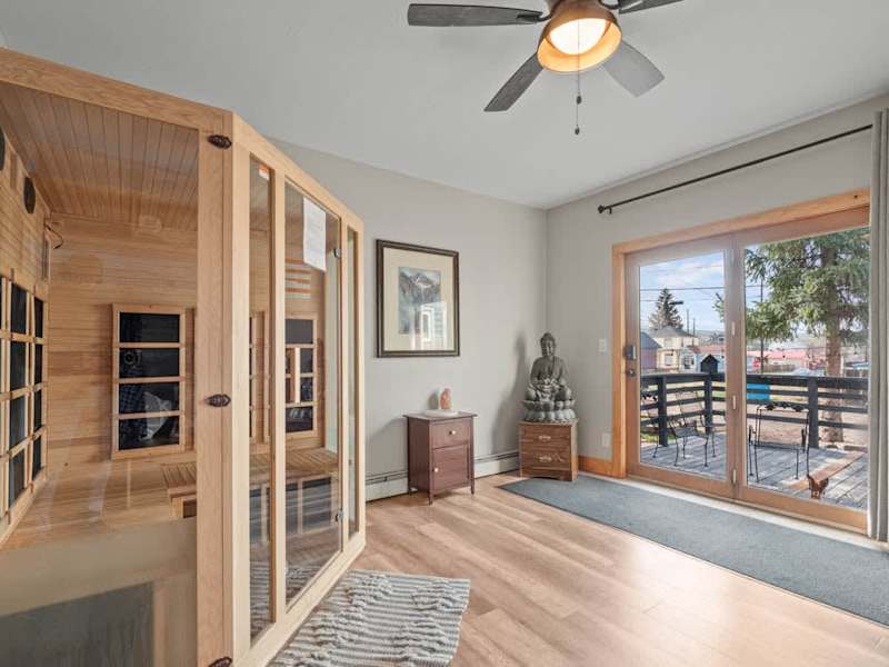 Mountain Hideaway — Rocky Mountain Suite, Leadville