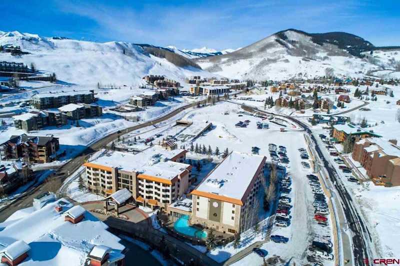 Grand Lodge Studio 153 — Walk to Ski Lifts, Pool, Hot Tub