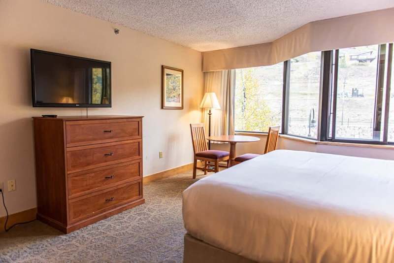 Walk to Lifts | Bus at Door | Pool & Hot Tub