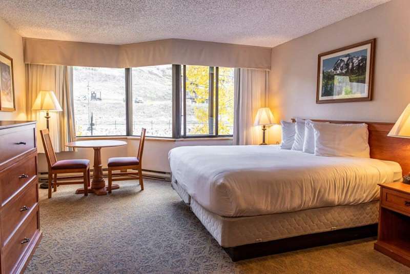 Walk to Lifts | Bus at Door | Pool & Hot Tub