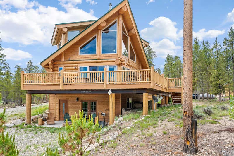 4BD Log Home in Twin Lakes, Amazing Views, Pets OK