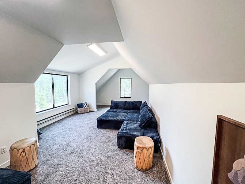 2BR Mountain View Retreat - Near Twin Lakes