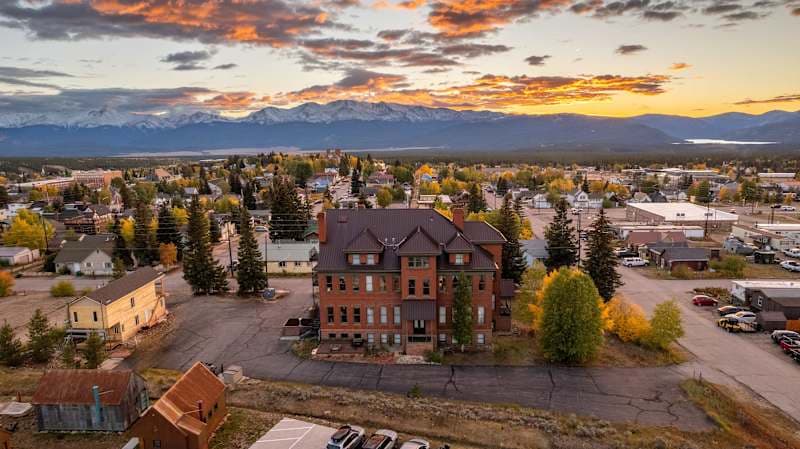Chic 2BR: Near Downtown, Copper Mountain