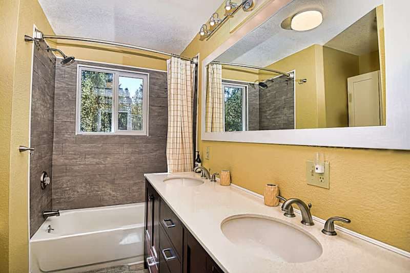 Woodsy Vibe · 3-Bedroom Leadville Home Near Ski Cooper