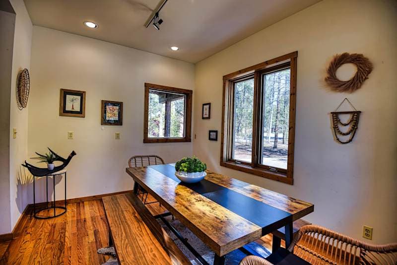 Hot Tub, Grill, Sauna, Cozy/Chic Retreat