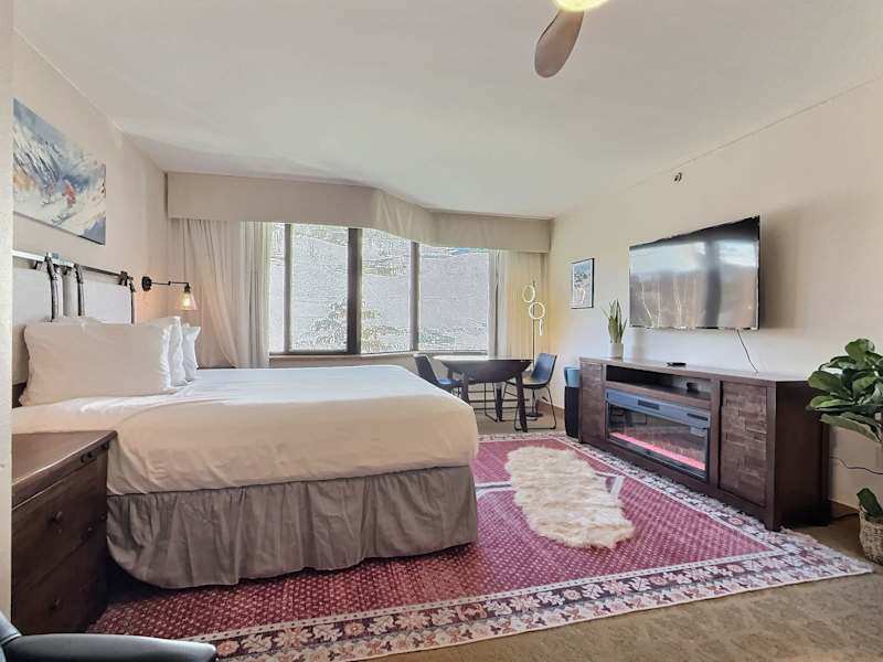 Studio, Crested Butte - Pool, Hot Tub, 5min to Ski