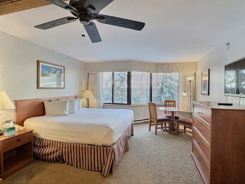 Pet-Friendly | Walk to Lifts | Pool & Hot Tub
