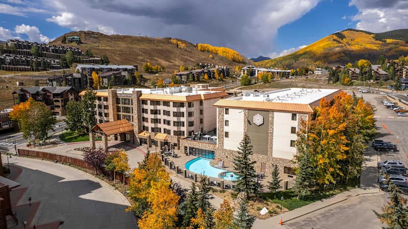 Pet-Friendly | Walk to Lifts | Pool & Hot Tub