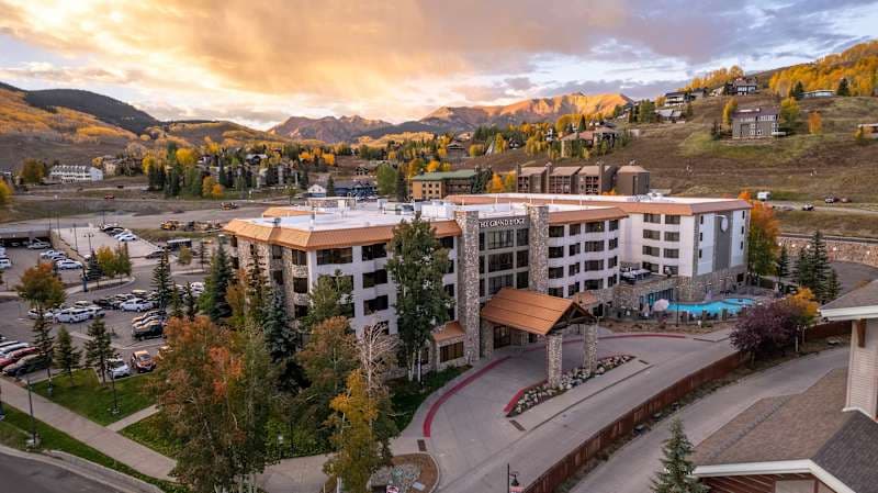 Grand Lodge 565 — Crested Butte Studio, Pool & Hot Tub