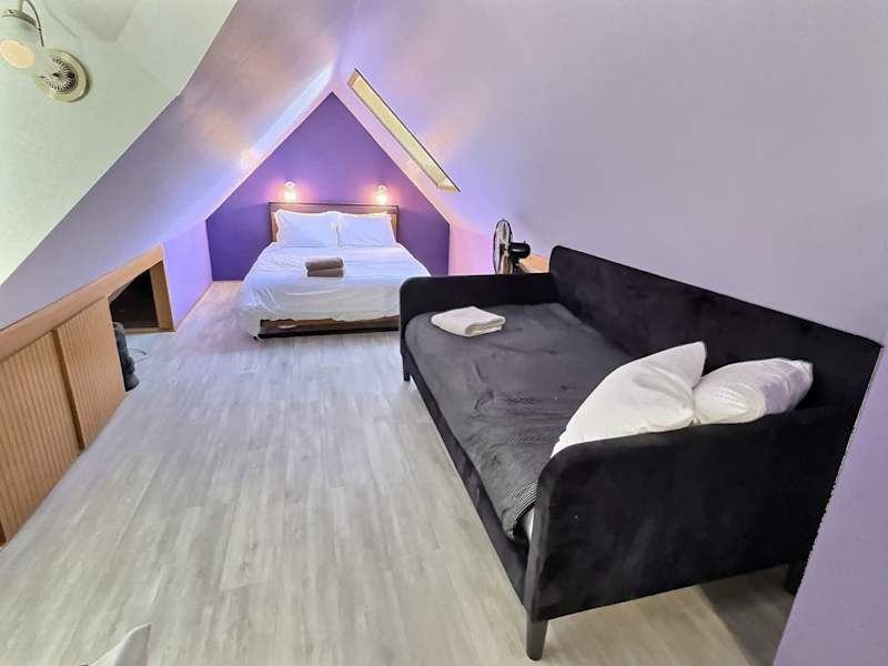 4BR Victorian - Hot Tub - Sauna - Sleeps 10!