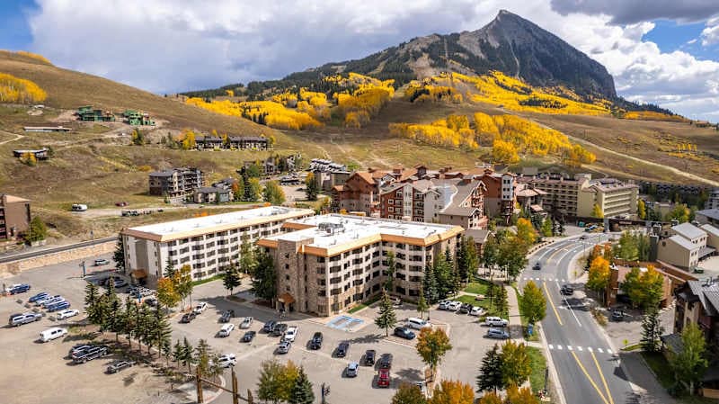 Grand Lodge Studio 414 — Pet-Friendly, Walk to Lifts in Mt CB | Traverse