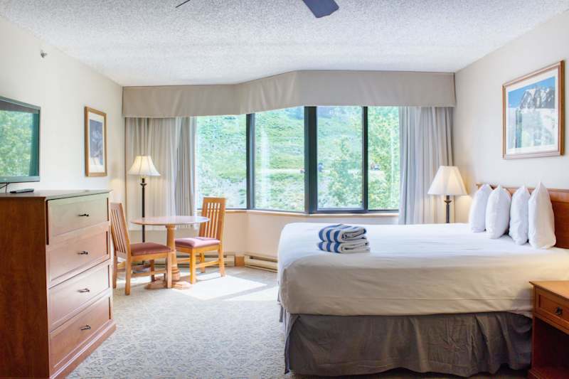 Stellar Location, Pool, Steam Room, Gym