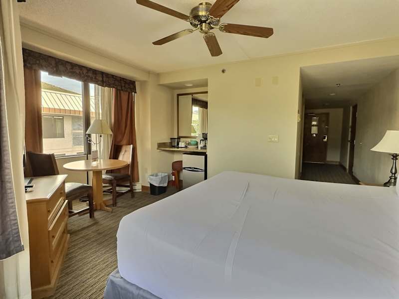 King Room w Pool & Hot Tub - 5min to Lifts
