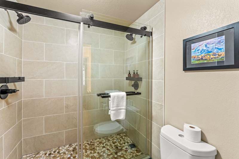 4-Min Walk to Lifts - Ski Condo w/ Hot Tubs