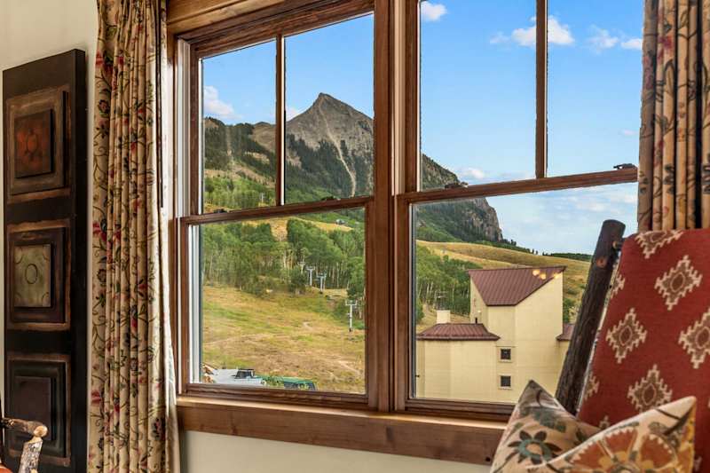 2 Bedroom, 3 Bath, Amazing view, Base Area Luxury