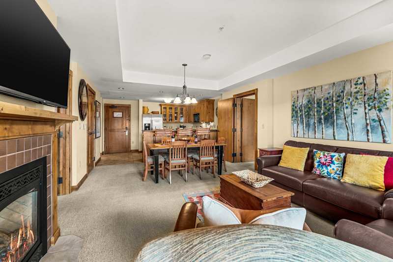 2 Bedroom, 3 Bath, Amazing view, Base Area Luxury