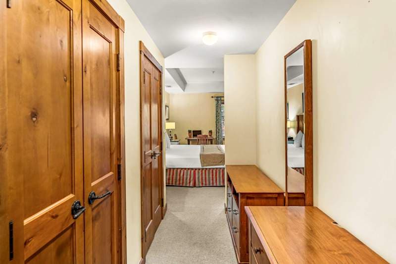 Studio at Mountaineer Square, Lifts 2 min Walk