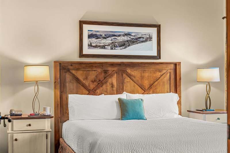 1BR Ski-In/Out | Best Views | A/C | 2 Baths