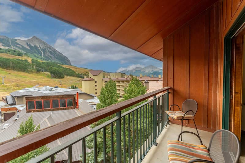 King Room | Balcony + View | Ski-In/Out | A/C